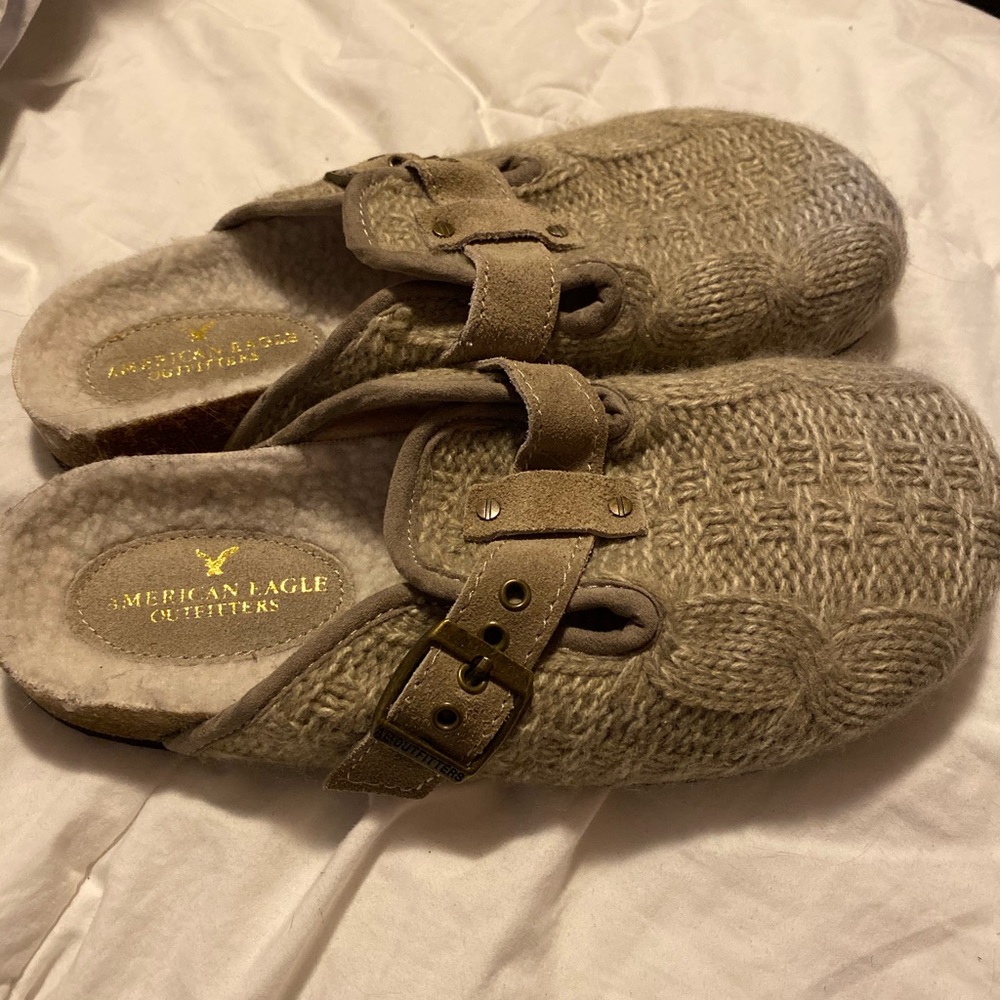American Eagle clogs